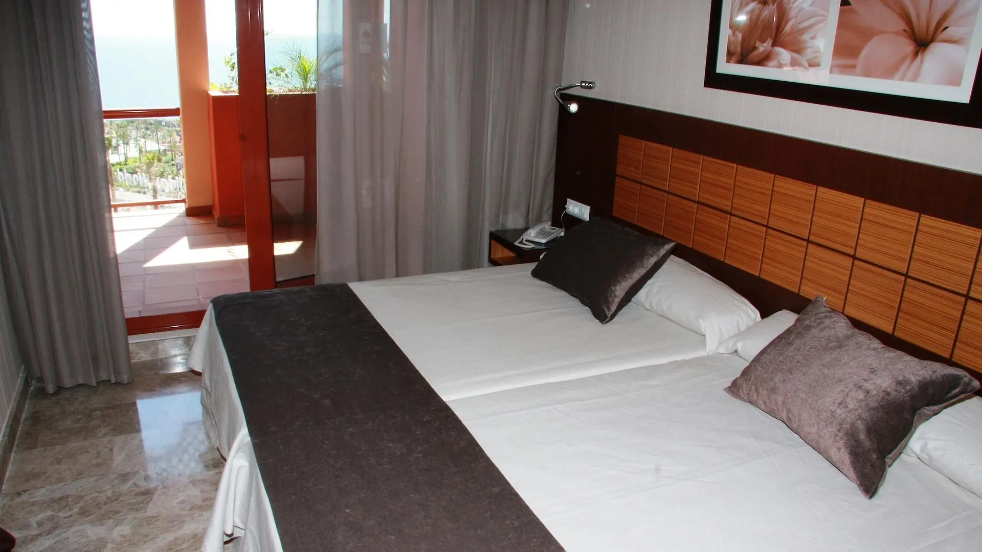 Hotel Holiday World Polynesia Benalmádena